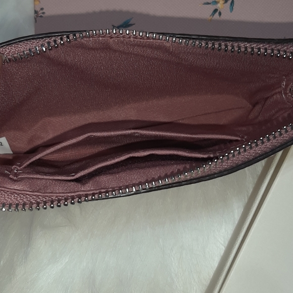 NWT Coach Boxed Wristlet with Bag Charms - Picture 5 of 7